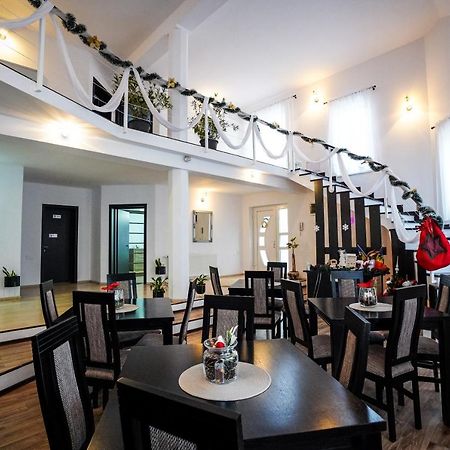 Casa Alessias Hotel Vişeu de Sus Екстериор снимка